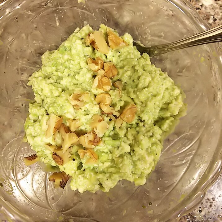 アボカドと豆腐のパルメザンディップ